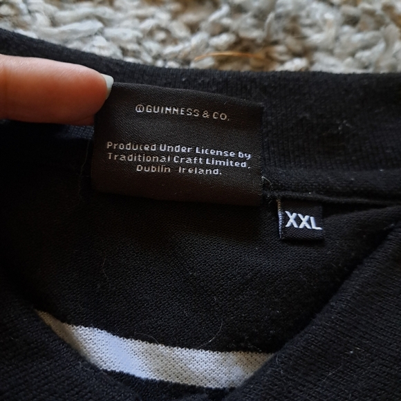 Guinness | Men's black & white striped polo official merchandise - Picture 5 of 6